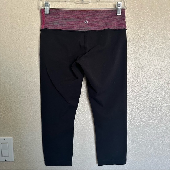 Lululemon Crop Legging Yoga Pants Size 6 striped waist black multicolor - Picture 3 of 8